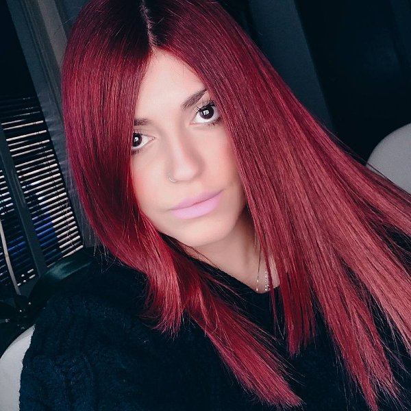 Wein-Rote Haarfarbe